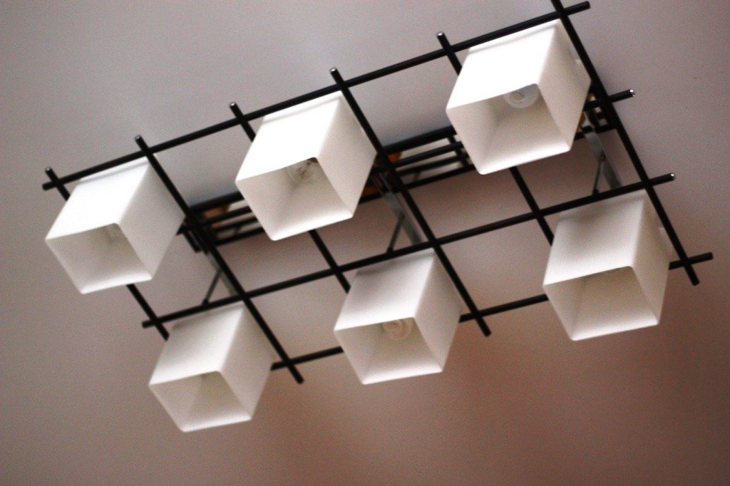 квадратные потолочные светильники