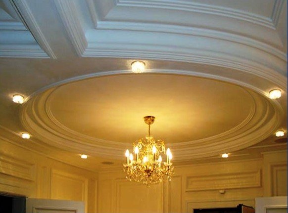 потолок в интерьере в классическом стиле