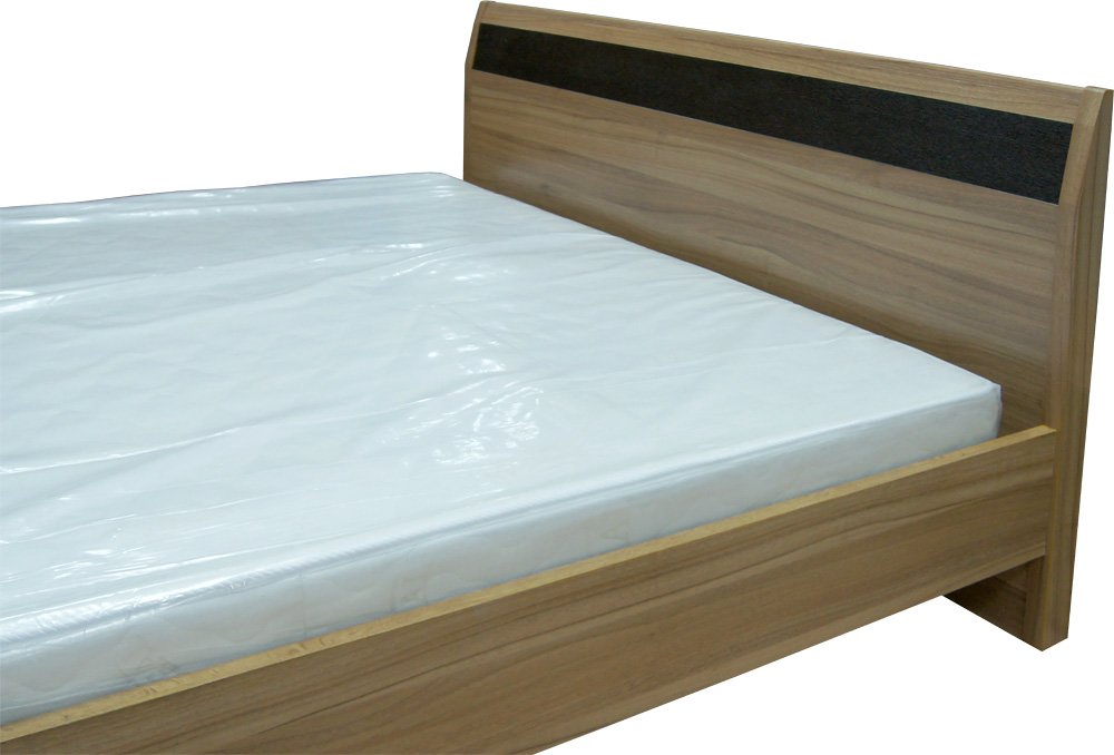 спинки кровати выступают в качестве опорной конструкции